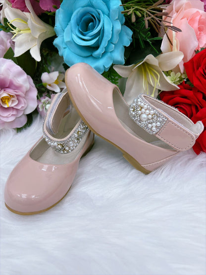 Zapato Tobillero de Charol Color Nude con Perlas y Pedrería