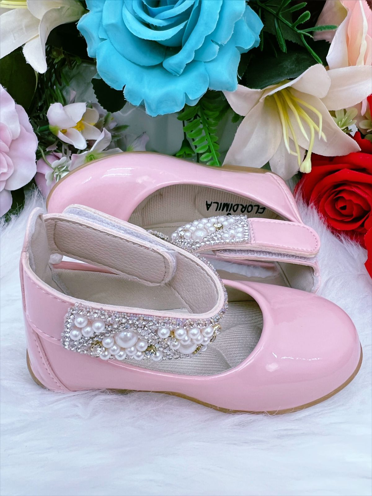 Zapato Tobillero Rosa con Perlas y Pedrería 