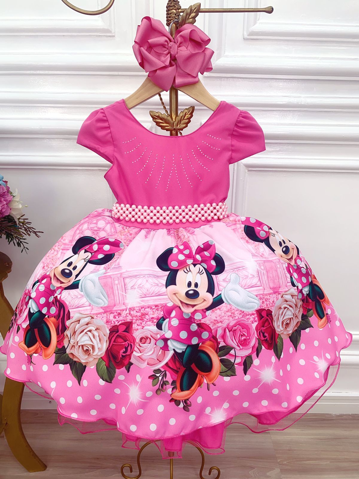 Vestido infantil de Minnie Mouse con flores rosas y diamantes de imitación y cinturón de perlas