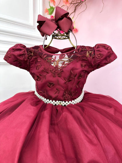 Vestido de dama de honor infantil con bordado Marsala y perlas.