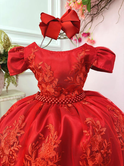 Vestido infantil rojo con encaje real y cinturón de perlas