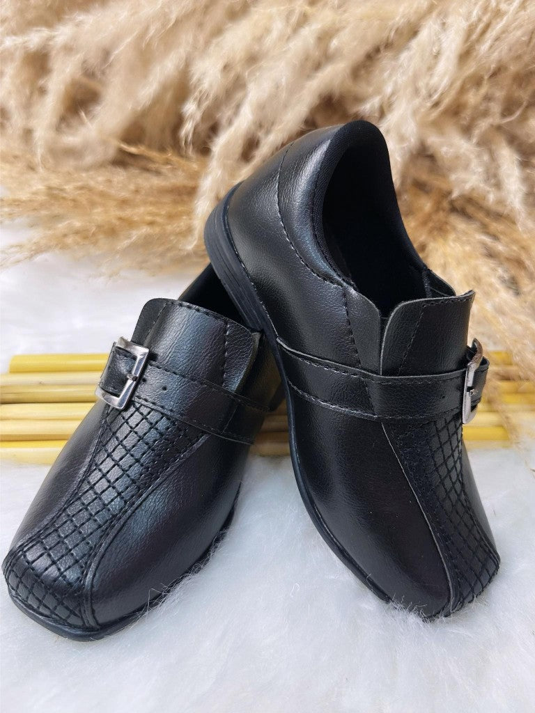 Zapatos de vestir con cordones Princes en negro mate