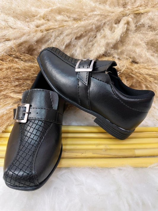 Zapatos de vestir con cordones Princes en negro mate