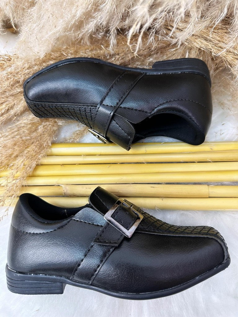 Zapatos de vestir con cordones Princes en negro mate