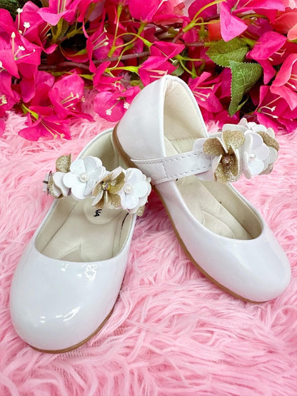 Zapatos de charol blanco con aplique de flores doradas de lujo