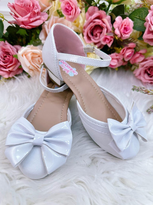 Zapato blanco con aplique de lazo de lujo 