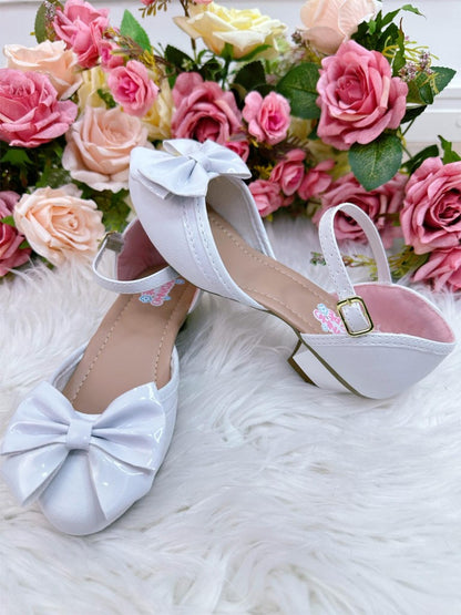 Zapato blanco con aplique de lazo de lujo 