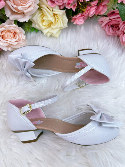 Zapato blanco con aplique de lazo de lujo 