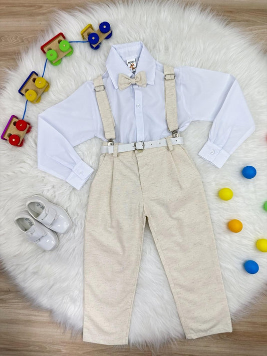 Conjunto Formal con Pantalón Beige, Corbata y Tirantes, y Camisa Blanca