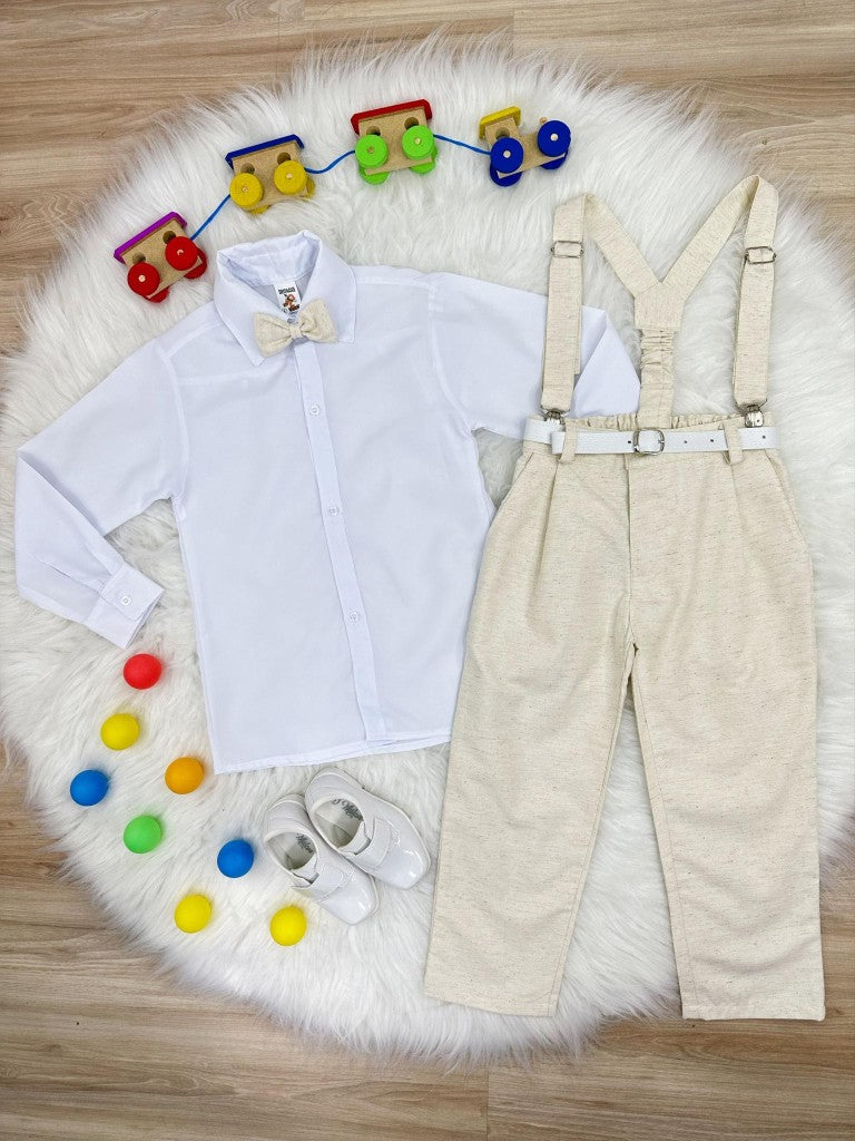 Conjunto Formal con Pantalón Beige, Corbata y Tirantes, y Camisa Blanca