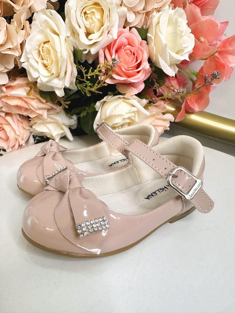 Zapatos de salón de charol color piel con lazo y aplique de diamantes de imitación 