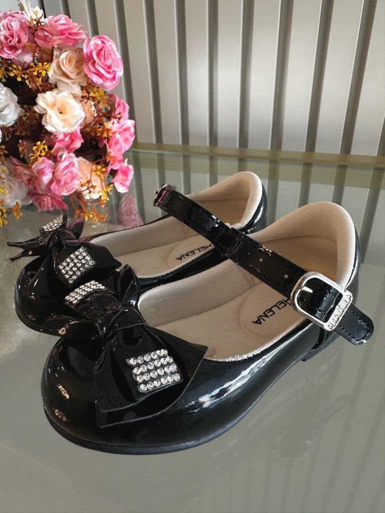 Zapatos de charol negro con lazo y aplique de diamantes de imitación 