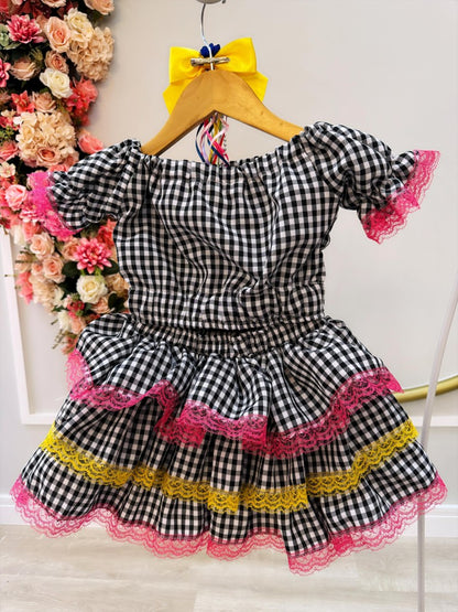 Conjunto corto de cuadros negros Junino para niña con minifalda