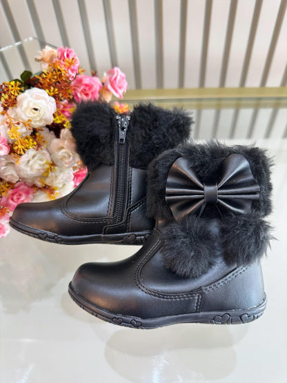 Botitas de niña negras con lazo de pompón, peluche y cremallera
