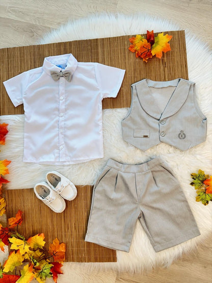 Conjunto de camisa, chaleco y corbata grises de lujo con pantalones cortos