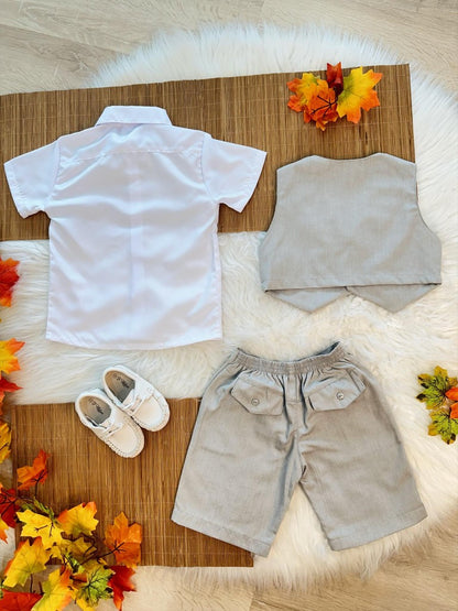 Conjunto de camisa, chaleco y corbata grises de lujo con pantalones cortos