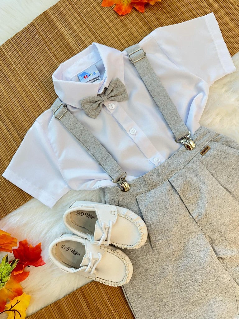 Conjunto formal de camisa gris, corbata, pantalón corto y tirantes