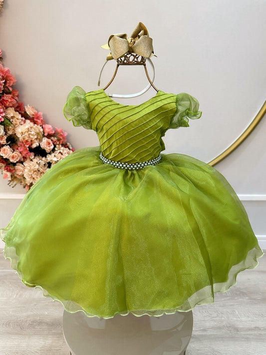Vestido infantil verde oliva con busto plisado y perlas