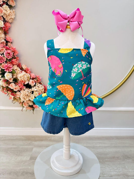 Conjunto verde colorido para niña con shorts vaqueros y pulsera