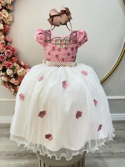 Vestido infantil rosa con falda de hombros descubiertos y aplique de encaje y flores