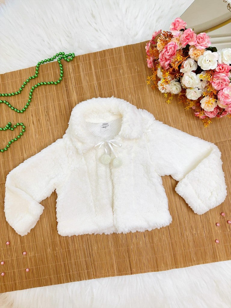 Abrigo de peluche infantil en color blanco roto con forro de lana 