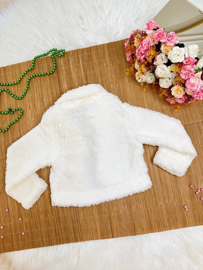 Abrigo de peluche infantil en color blanco roto con forro de lana 