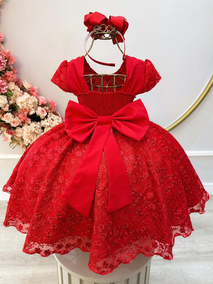 Vestido infantil de tul rojo con encaje floral y cinturón de perlas