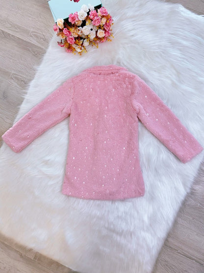 Abrigo infantil de felpa con forro rosa, purpurina y botones 