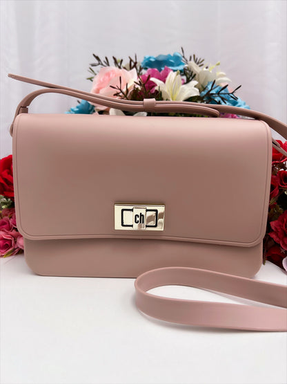 Bolso de hombro mediano con correa ajustable en varios colores de lujo 