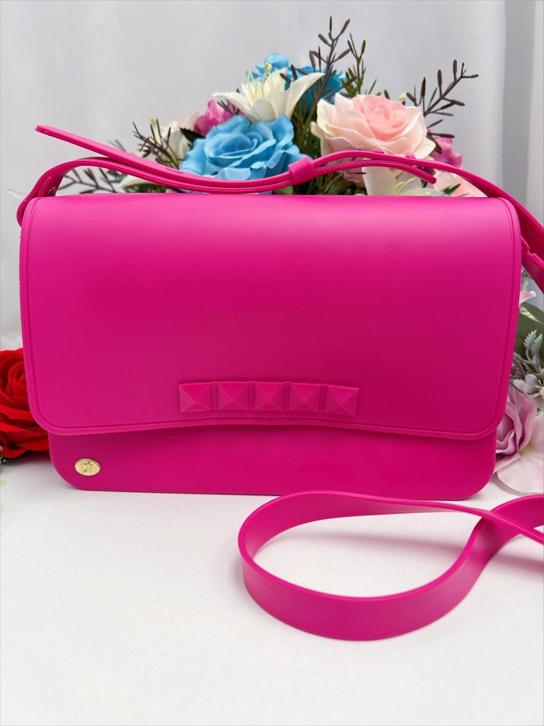 Bolso de hombro mediano con correa ajustable en varios colores de lujo 