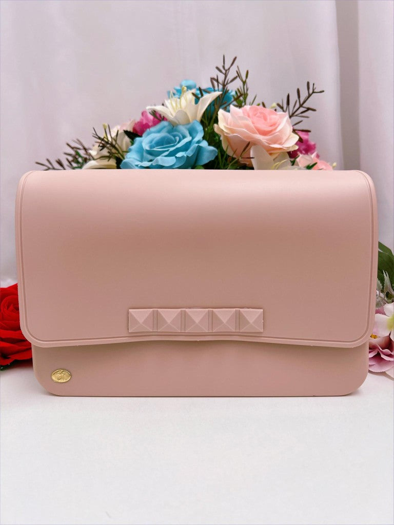 Bolso de hombro mediano con correa ajustable en varios colores de lujo 
