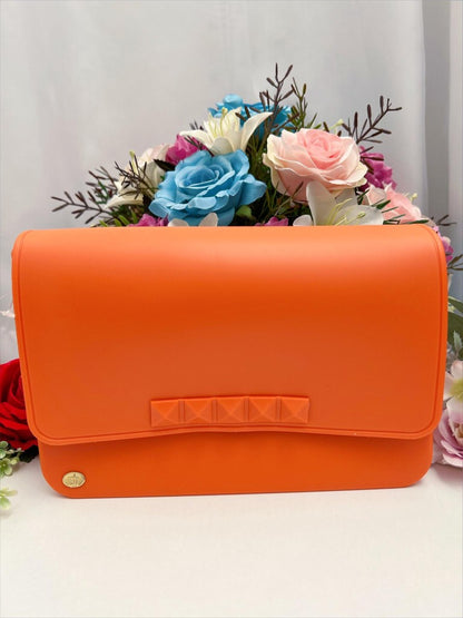 Bolso de hombro mediano con correa ajustable en varios colores de lujo 