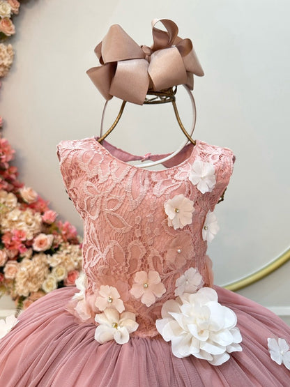 Vestido infantil rosa con encaje y apliques de flores