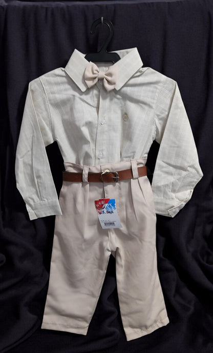 Conjunto Infantil: Camisa de Rayas y Pantalón Beige con Cinturón