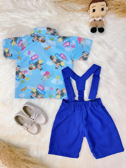 Conjunto de circo azul para niño con shorts con tirantes y camisa