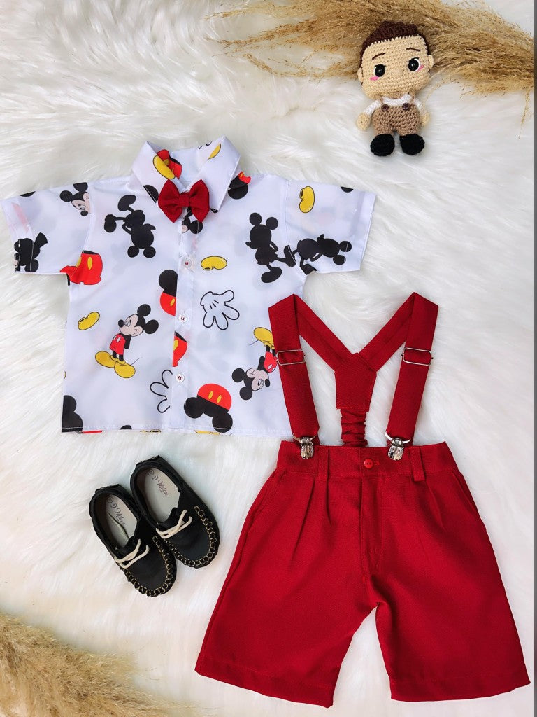 Conjunto de Mickey Mouse para niño con shorts con tirantes y camisa 