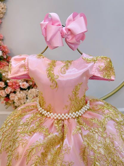 Vestido infantil rosa con encaje real dorado y perlas