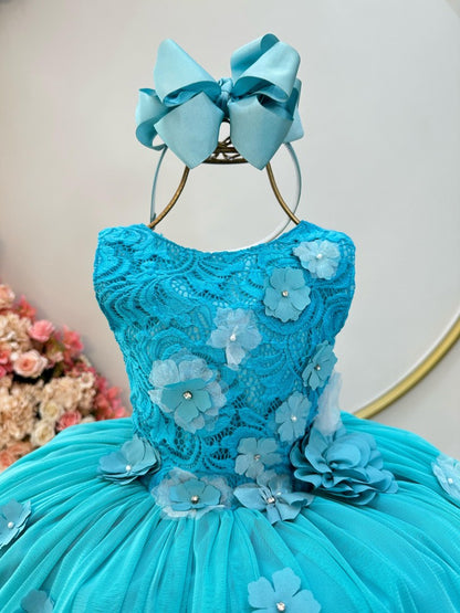 Vestido infantil verde con encaje y apliques de flores