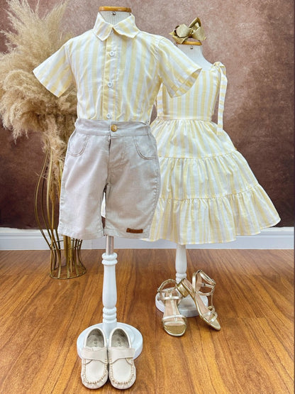 Conjunto para niño: Camisa de rayas amarillas y bermudas beige. Conjunto casual.