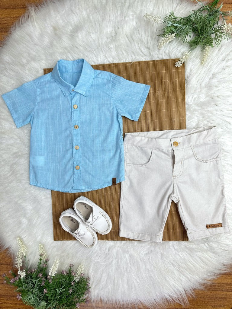 Conjunto para niño: Camisa azul, bermuda beige informal