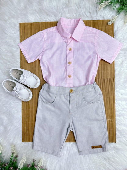 Conjunto para niño: Camisa rosa, bermuda beige informal