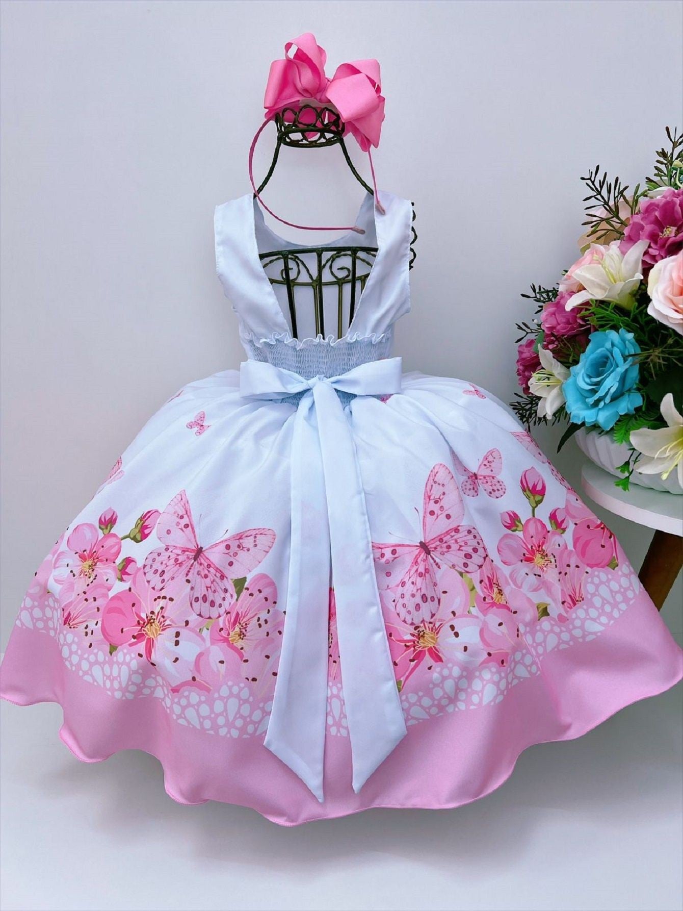 Vestido infantil de jardín de mariposas blancas de lujo rosa