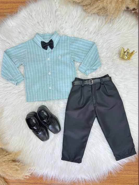 Conjunto infantil: Camisa de rayas verdes y pantalón negro con cinturón