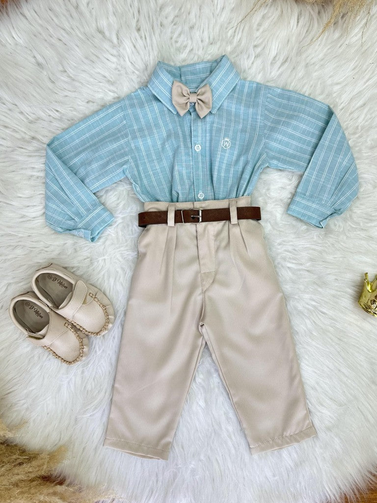 Conjunto Infantil: Camisa de Rayas Verdes y Pantalón Beige con Cinturón 
