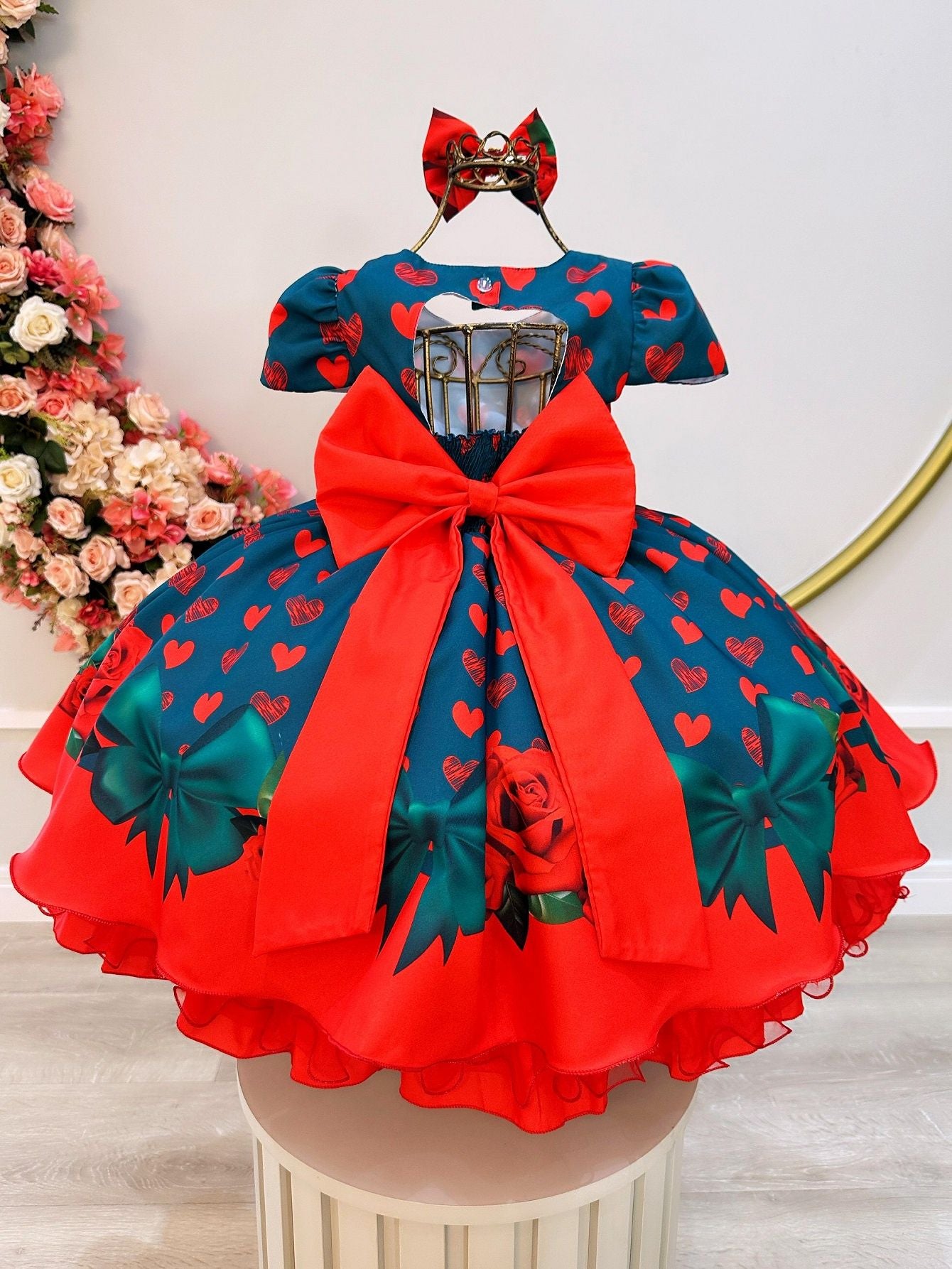 Vestido Infantil Verde con Lazo de Corazones y Rosas para Fiestas