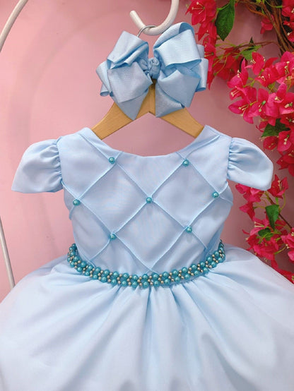 Vestido infantil azul bebé con pecho acanalado y cinturón de perlas