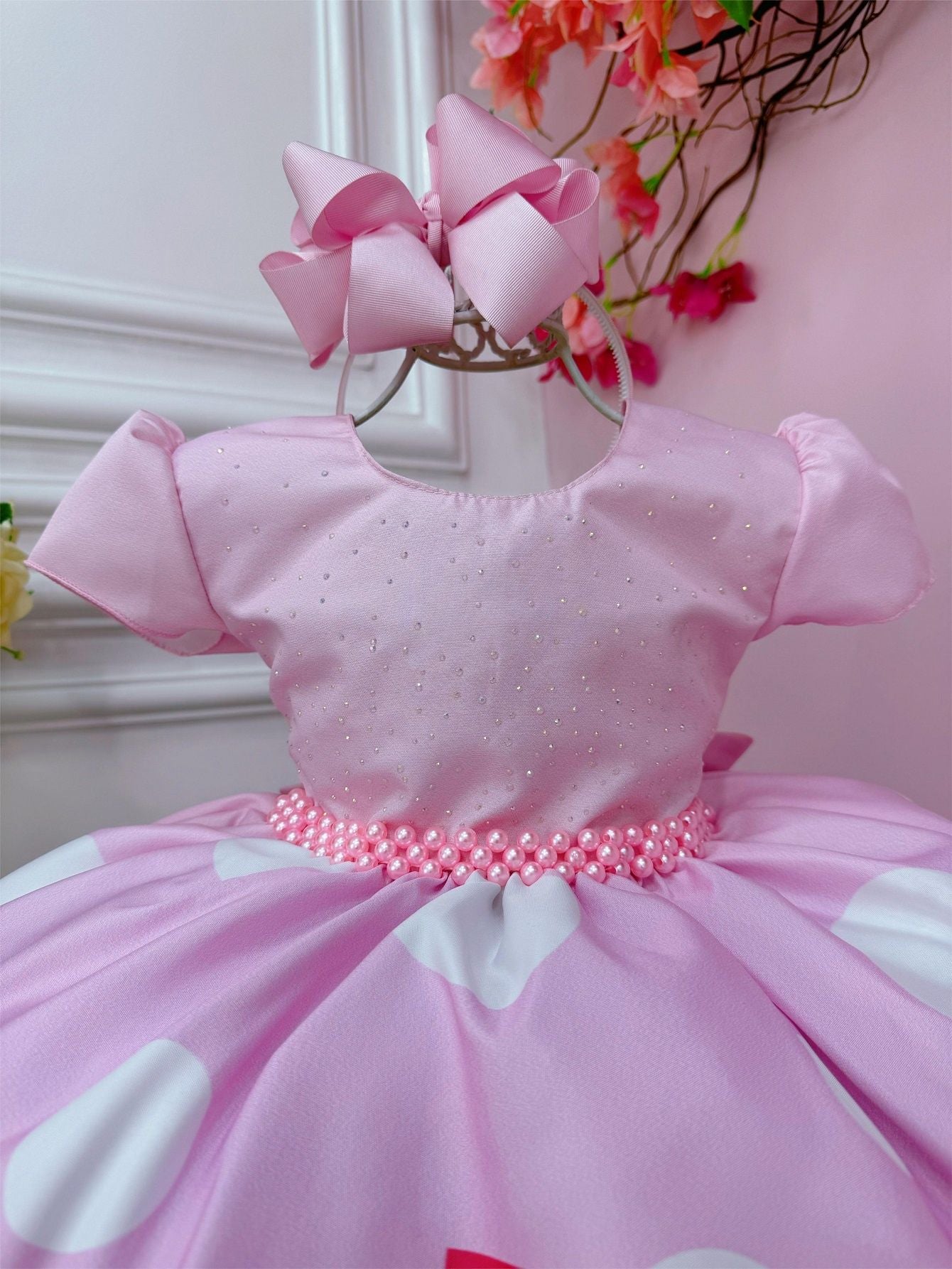 Vestido infantil rosa con cinturón de perlas Three Little Words