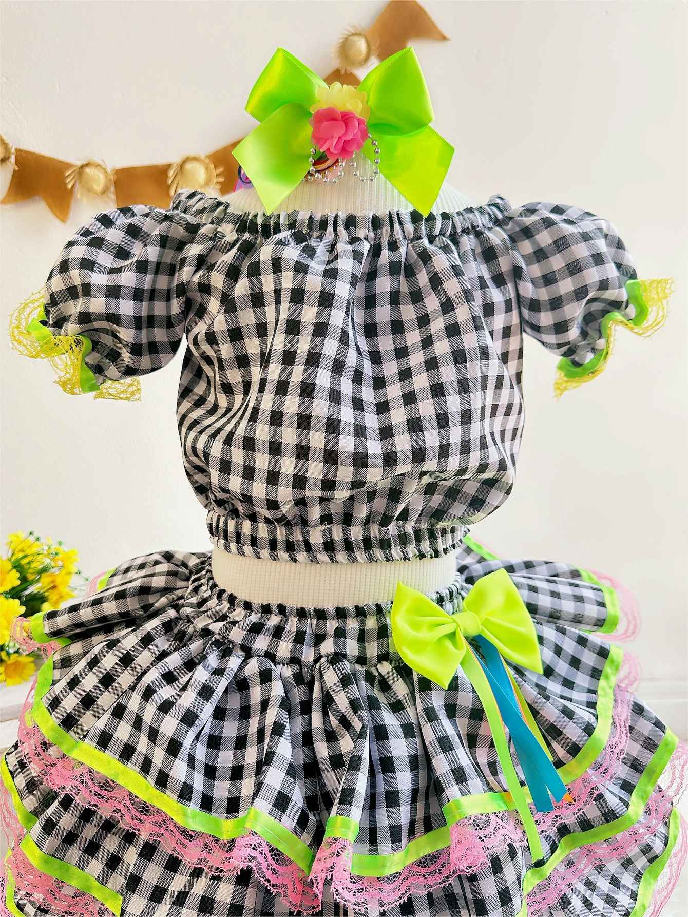 Conjunto corto de cuadros negros Junino para niña con falda de lujo