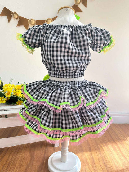 Conjunto corto de cuadros negros Junino para niña con falda de lujo