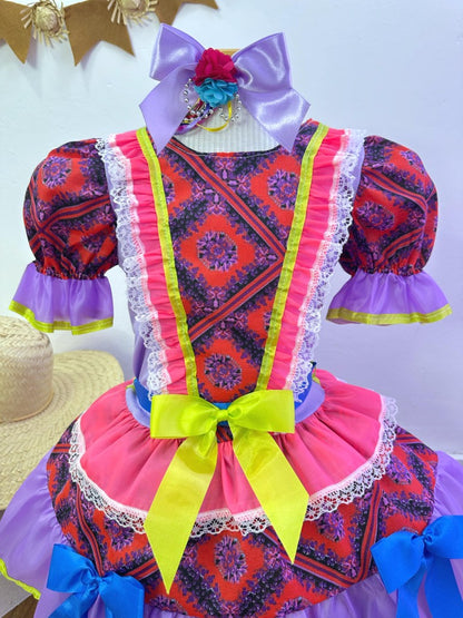 Vestido infantil de junio rojo y lila con flores de colores 